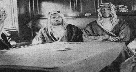 قصة «حافظ وهبة».. مصمم العلم السعودي وأول سفير للمملكة في بريطانيا