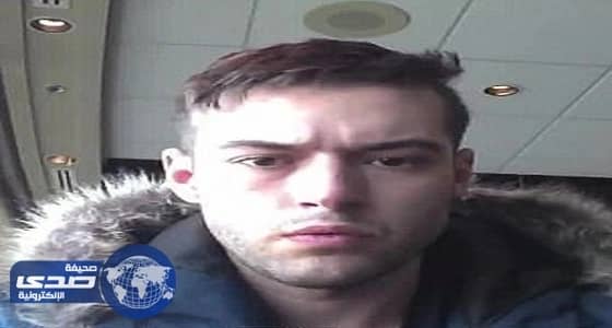 بالفيديو والصور.. شاب يوثق حياته " سليفي " على مدار 10 سنوات