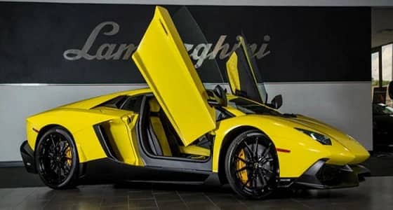 عرض لامبورجيني أفينتادور 50th Anniversario النادرة للبيع بسعر خاص