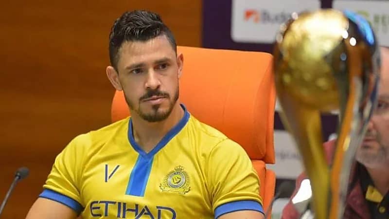 الرشيدي يعلق على قرار الفيفا بسداد مستحقات جوليانو: المدة انتهت 