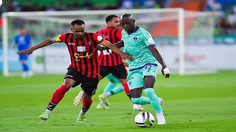 لاعب الأهلي بارو يعود إلى جدة