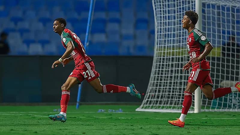 مهاجم الهلال المعُار يحرز هدفاً عالمياً ضد الخليج .. فيديو