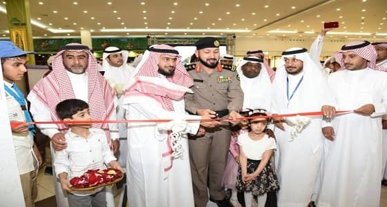 بالصور..مدير عام تعليم مكة يفتتح " ابني الطالب صحتك وسلامتك اهتمامنا الأول "