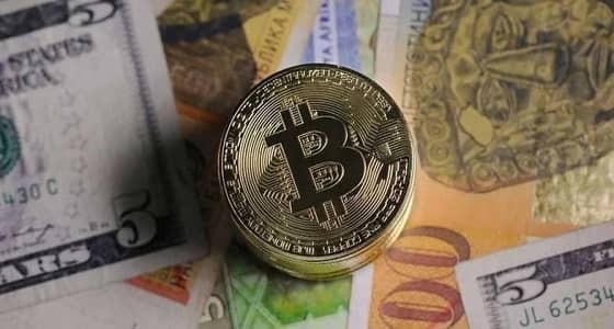 " بتكوين " تنخفض إلى أدنى مستوى في 4 أشهر