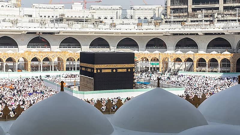 بدء الصيانة الدورية للكعبة المشرفة بتوجيه خادم الحرمين .. صور