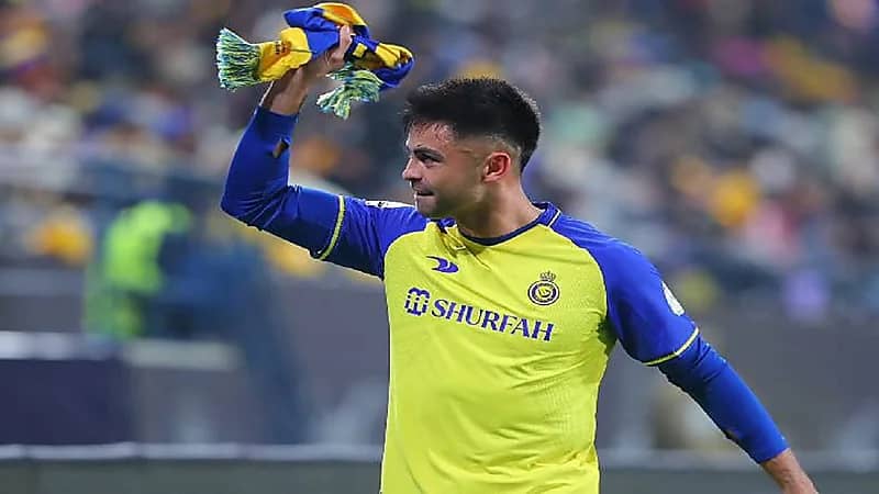 النصر يطالب مارتينيز بالبحث عن نادٍ آخر