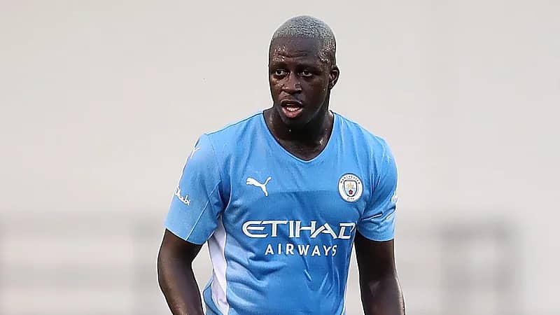 براءة "ميندي" من 7 تهم اعتداء واغتصاب