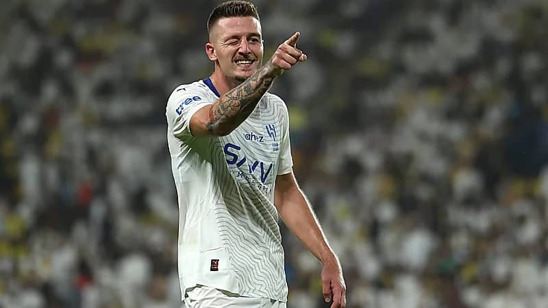 5 أندية أوروبية تسعى للتعاقد مع سافيتش