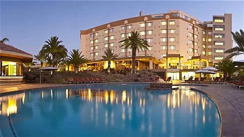 مصر تنفي منع المواطنات الخليجيات من الإقامة بالفنادق "دون محرم"