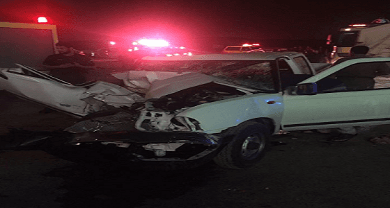 إصابة 5 في تصادم سيارتين بجدة