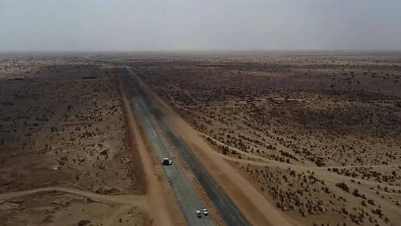 فتح طريق حضن في مكة بعد إغلاقه احترازيًا بسبب الأمطار الكثيفة