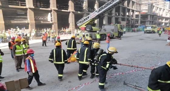 بالصور.. تجربة فرضية للإخلاء والإطفاء والإنقاد بأحد المشاريع التطويرية بالمنطقة المركزية