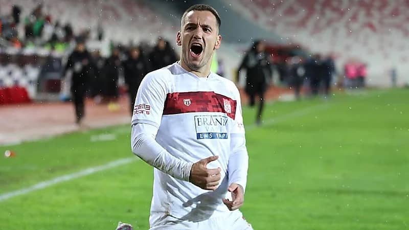 تفاصيل العروض المقدمة من روشن للتعاقد مع راي ماناج