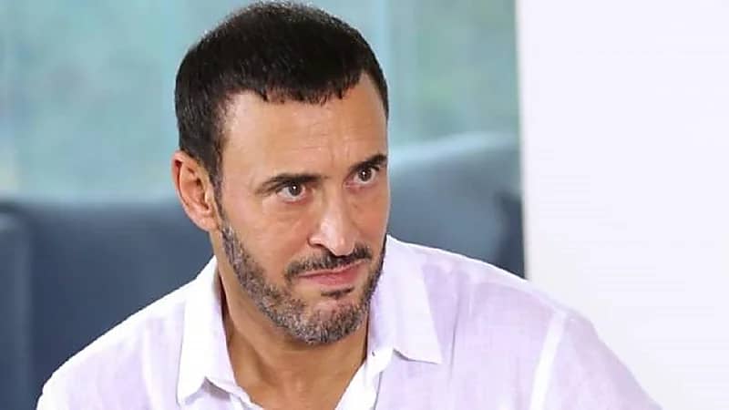 أسرة تتهم كاظم الساهر بنكران الجميل وتطالب برد مبلغ اقترضه قبل 40 عام