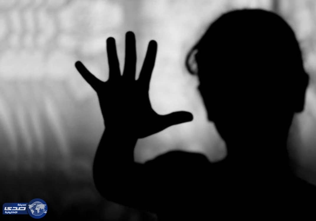 سوداني يبتز أسرة مصرية بنشر صور طفلها عارياً للحصول على مبالغ مالية