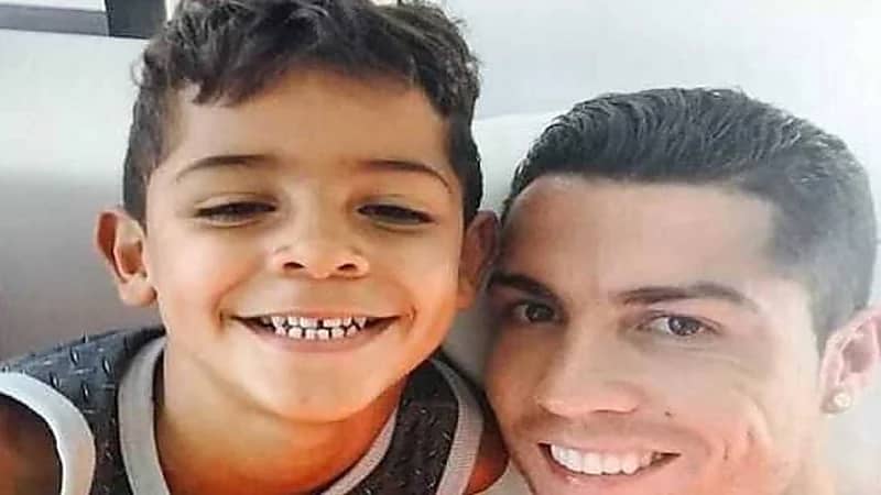 الكشف عن الصورة الأولى لوالدة ابن رونالدو المحتملة