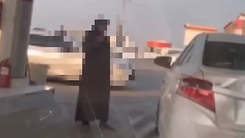 شاهد.. الجهات الأمنية تضبط مجموعة من الأشخاص تمتهن التسول بطريقة مباشرة