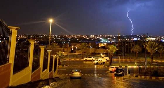 استمرار هطول أمطار رعدية على جازان وعسير
