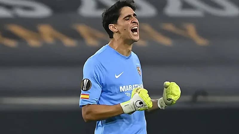 بايرن ميونيخ يسعى لضم المغربي بونو بعد كأس العالم