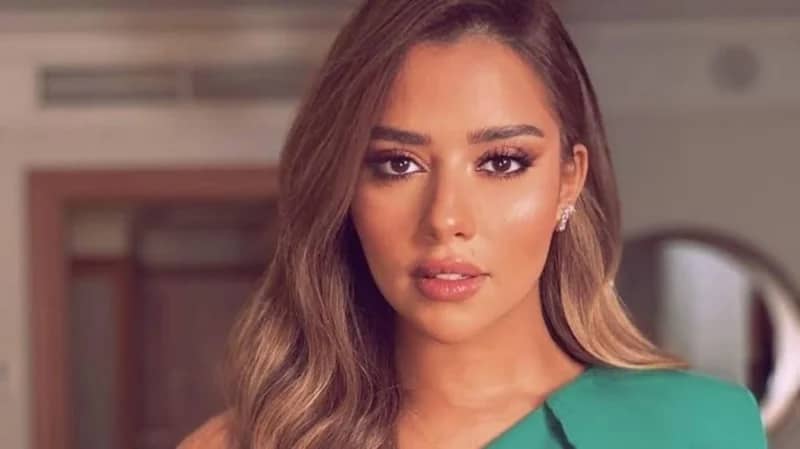 نجل بلقيس فتحي يثير الجدل بسبب حديثه بالإنجليزية