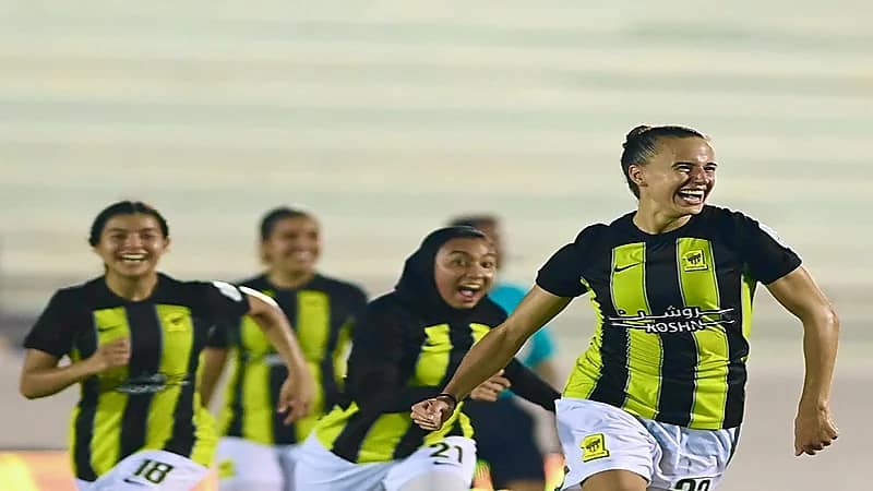 هاتريك آشلي يقود الاتحاد للفوز على شعلة الشرقية