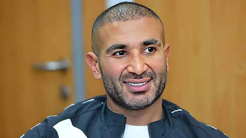 "باركولي خطبت" أحمد سعد يفاجئ جمهوره ويُعلن عودته لطليقته .. فيديو