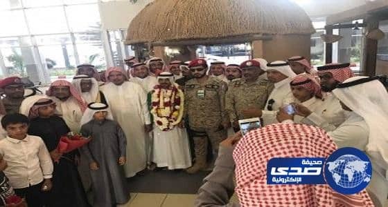 بالصور.. استقبال حافل من أهالي أحد المسارحة للجندي علي فقيهي بعد عودته من العلاج