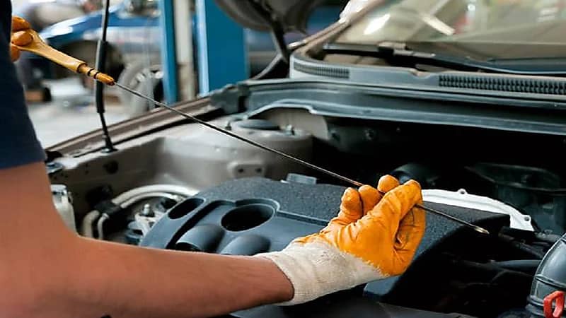 أخطاء يرتكبها قائدي السيارات تؤدي إلى تلف المحرك