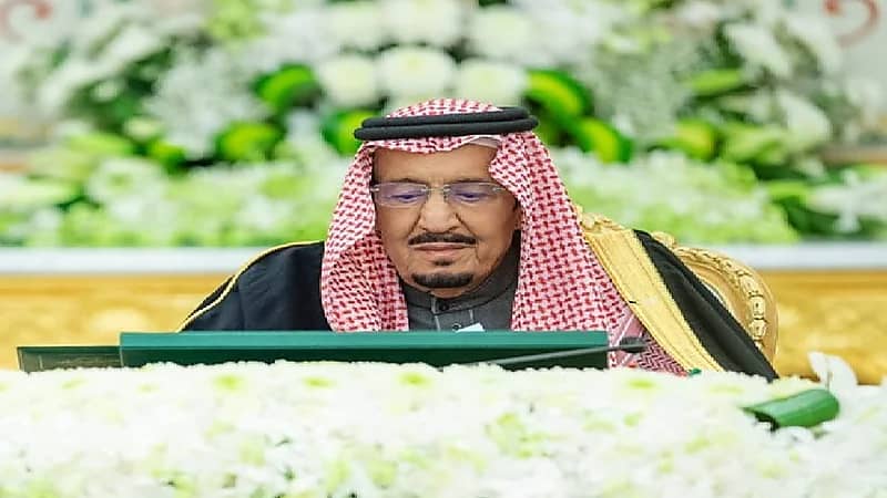 العسيري يتفاعل مع جلسة مجلس الوزراء :"علامة فارقة على طريق التعافي من الجائحة"