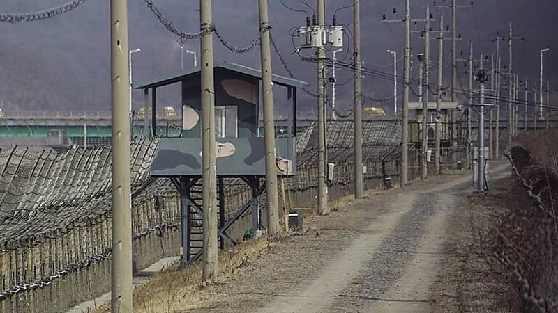 شخص مجهول يتسبب في أزمة بين كوريا الجنوبية والشمالية