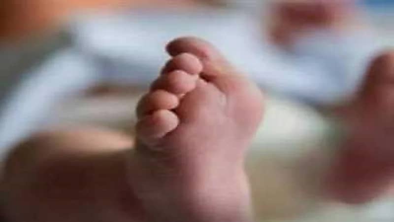 أب يقتل طفلته بمبيد حشري: "مش معايا فلوس أصرف عليها"