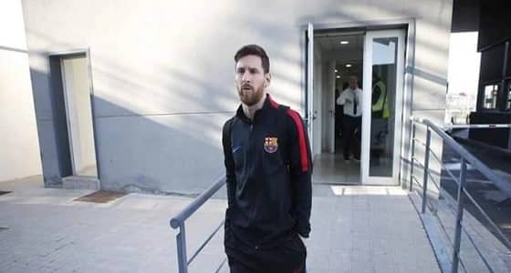 بالفيديو.. استقبال حافل لبعثة " برشلونة " قبل مواجهة سوسيداد