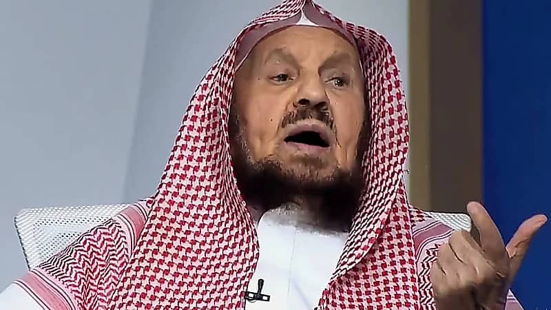 الشيخ المنيع يوضح: الأخ الفقير من مستحقي الزكاة باتفاق جمهور العلماء.. فيديو