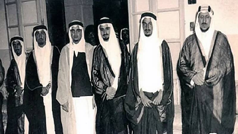 صورة تاريخية تجمع 4 من ملوك المملكة