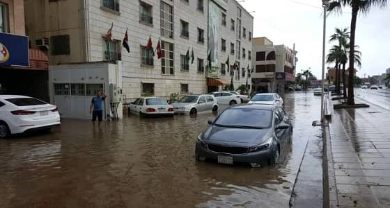 المستنقعات تُغطي جدة بعد موجة الأمطار الغزيرة