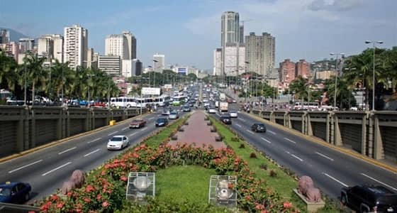 مدينة بفنزويلا تصدر عملة خاصة لمكافحة أزمتها النقدية