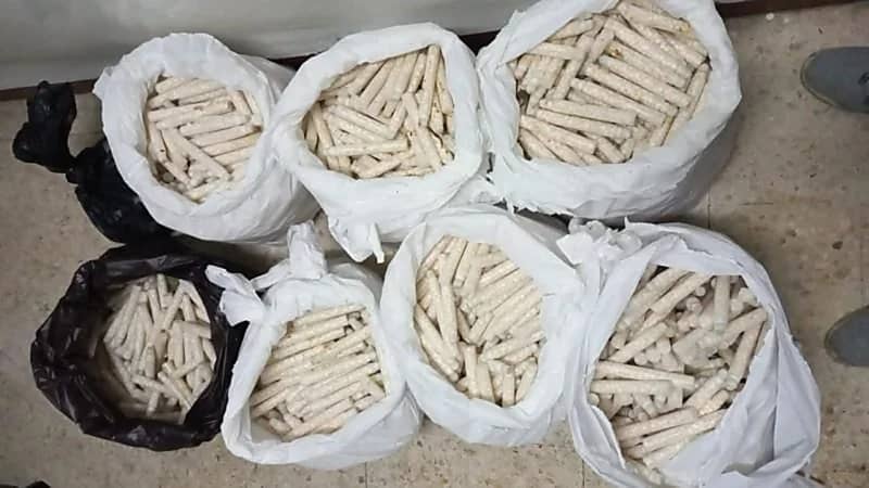 إحباط تهريب نصف مليون حبة كبتاجون مخدرة من الأردن إلى المملكة