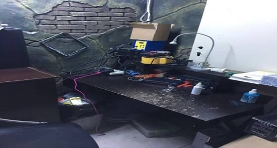 بالصور.. القبض على 5 وافدين مخالفين لقرار توطين الاتصالات بالرياض