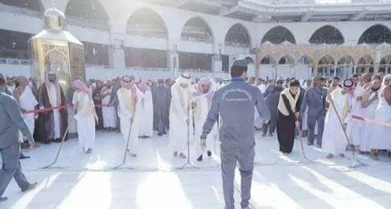 مدرسة " العلم النافع الثانوية " بمكة تشارك في غسل صحن المطاف