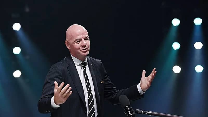 إنفانتينو: المونديال سينقذ الأفارقة من "الغرق" في البحر