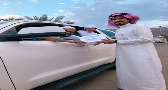 " أبوخالد " أكبر متطوع في الصحة يدشن حملة توزيع وجبات الإفطار على الصائمين