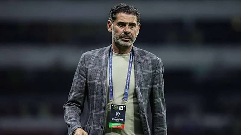 المدير الرياضي للنصر يرد على غضب جماهير الفريق