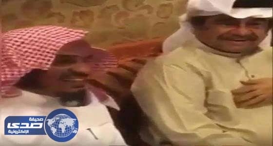 بالفيديو.. زيارة خاصة من الشيخ «الجبيلان» للفنان عبدالحسين عبدالرضا في منزله بالكويت