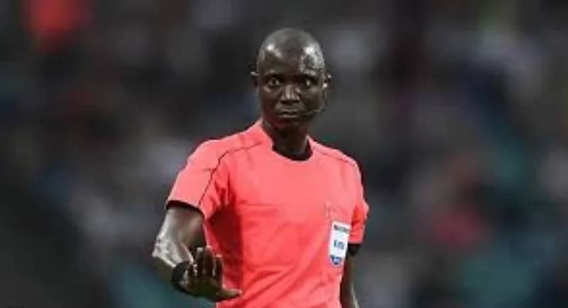 " فيفا "  يرد على شكوى الجزائر من حكم مباراة التأهل للمونديال