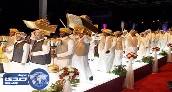 الأمير مشعل بن ماجد يزف 1400 شاب وفتاة في " فرح جدة "
