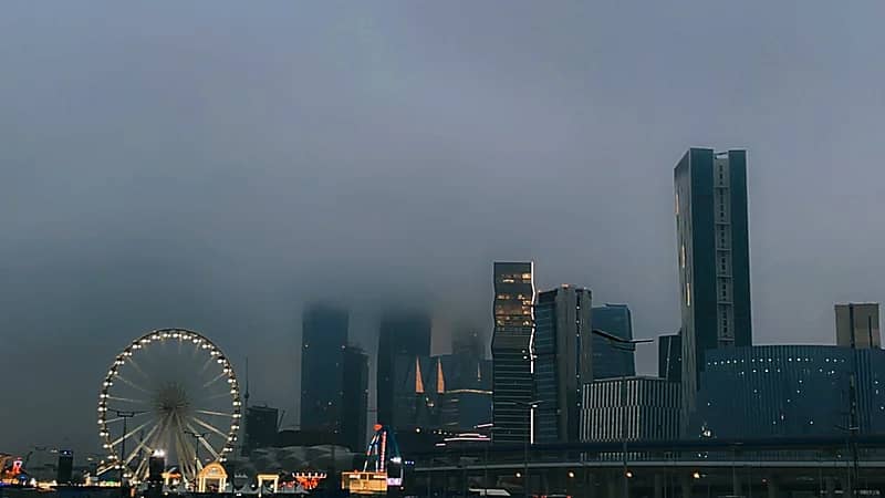 فيديو.. أمطار الخير تزين شوارع الرياض