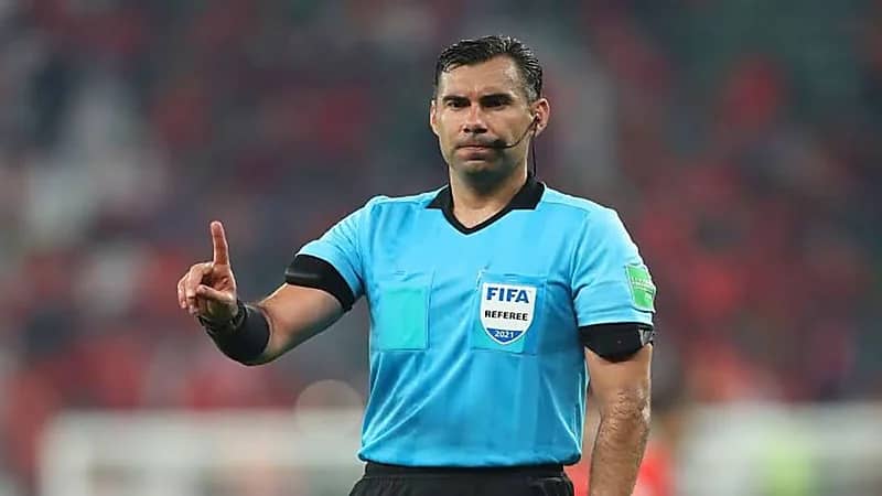 حكام مباريات اليوم ضمن الجولة الخامسة من دوري المحترفين