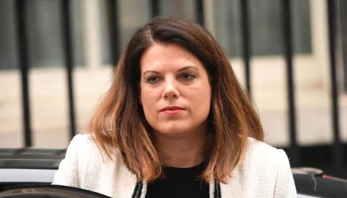 إغلاق مكتب وزيرة بريطانية بعد العثور على مادة " مشبوهة "