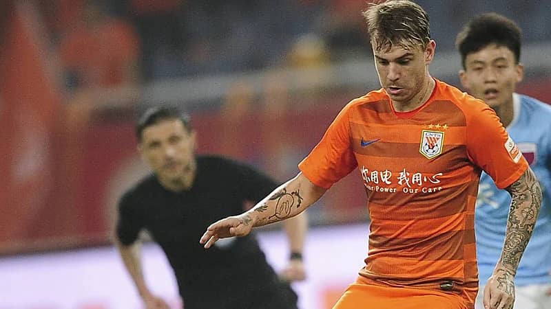 مفاجآت في صفقة النصر المنتظرة لضم غويديس