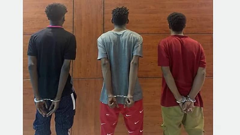 ضبط 3 أشخاص ارتكبوا حوادث سلب في الرياض